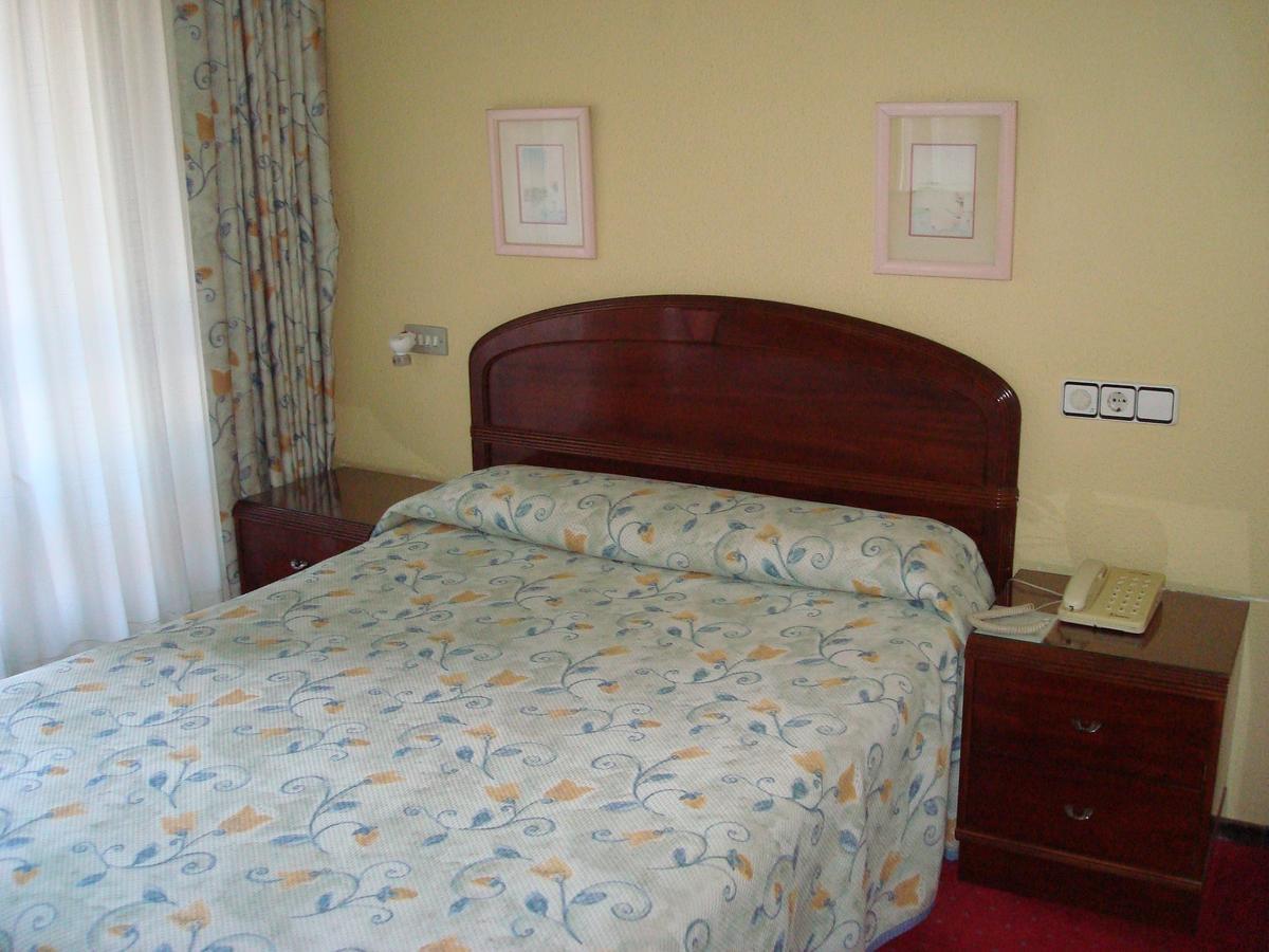 Hotel Estadio Билбао Екстериор снимка